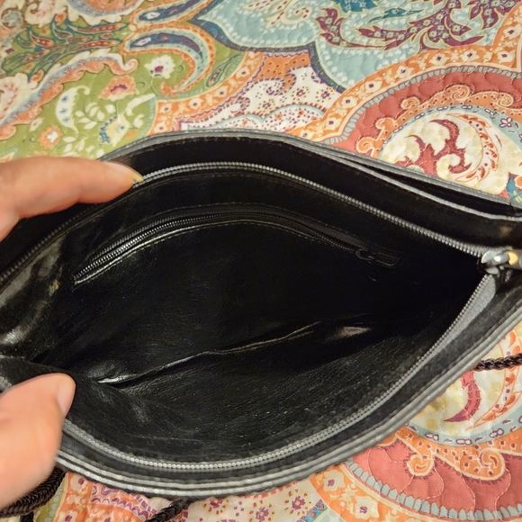 AE Black Metal Mesh Cross Body Bag - Picture 5 of 10